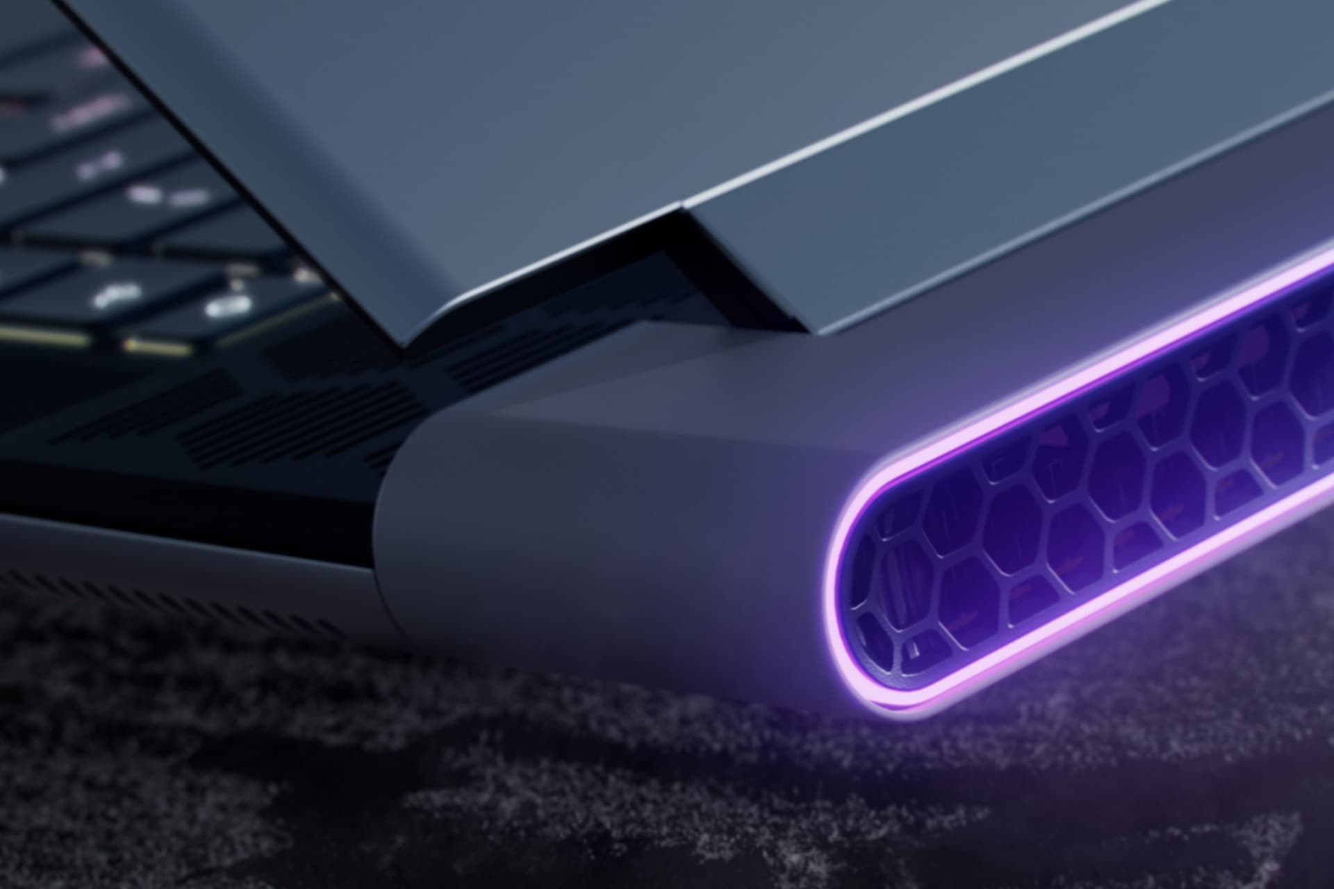 Alienware — image 22